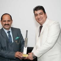 पहले भी चला चुके हैं कंपनी और हुए हैं केश दर्ज