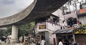 Nagpur फ्लायओवर विवाद: Indora-Dighori रोटरी प्रोजेक्ट पर बालकनियों के बेहद पास से गुजरती बीम ने खड़ा किया सुरक्षा संकट